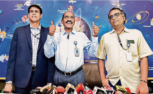 अब चांद को चूमेगा चंद्रयान-3, 2021 में होगा लांच, गगनयान के लिए चार अंतरिक्ष यात्री तैयार