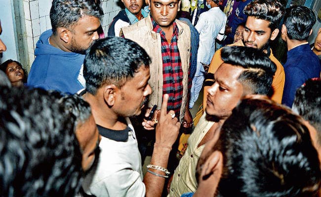 जमशेदपुर : डिमना लेक पर खाने को लेकर विवाद, भिड़े भाजपाई