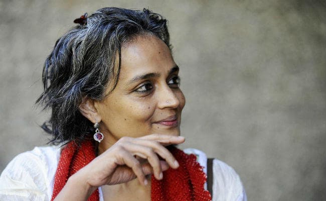 इस्लामोफोबिया को सामान्य करने का हो रहा प्रयास : अरुंधति राय