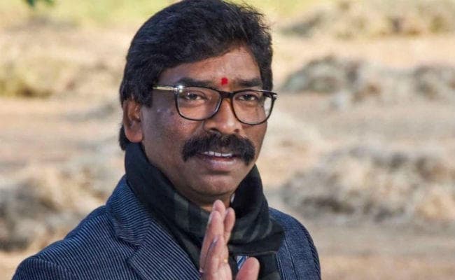 मनोज तुरी के त्वरित इलाज व उनके बच्चों को सुविधाएं देने का CM हेमंत सोरेन ने डीसी को दिया निर्देश