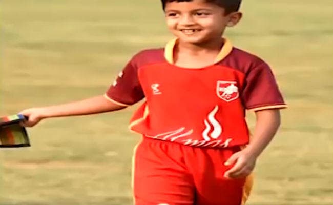 Viral video:  केरल के इस 10 साल के बच्चे ने दागा ''जीरो एंगल'' गोल, सोशल मीडिया में मची सनसनी