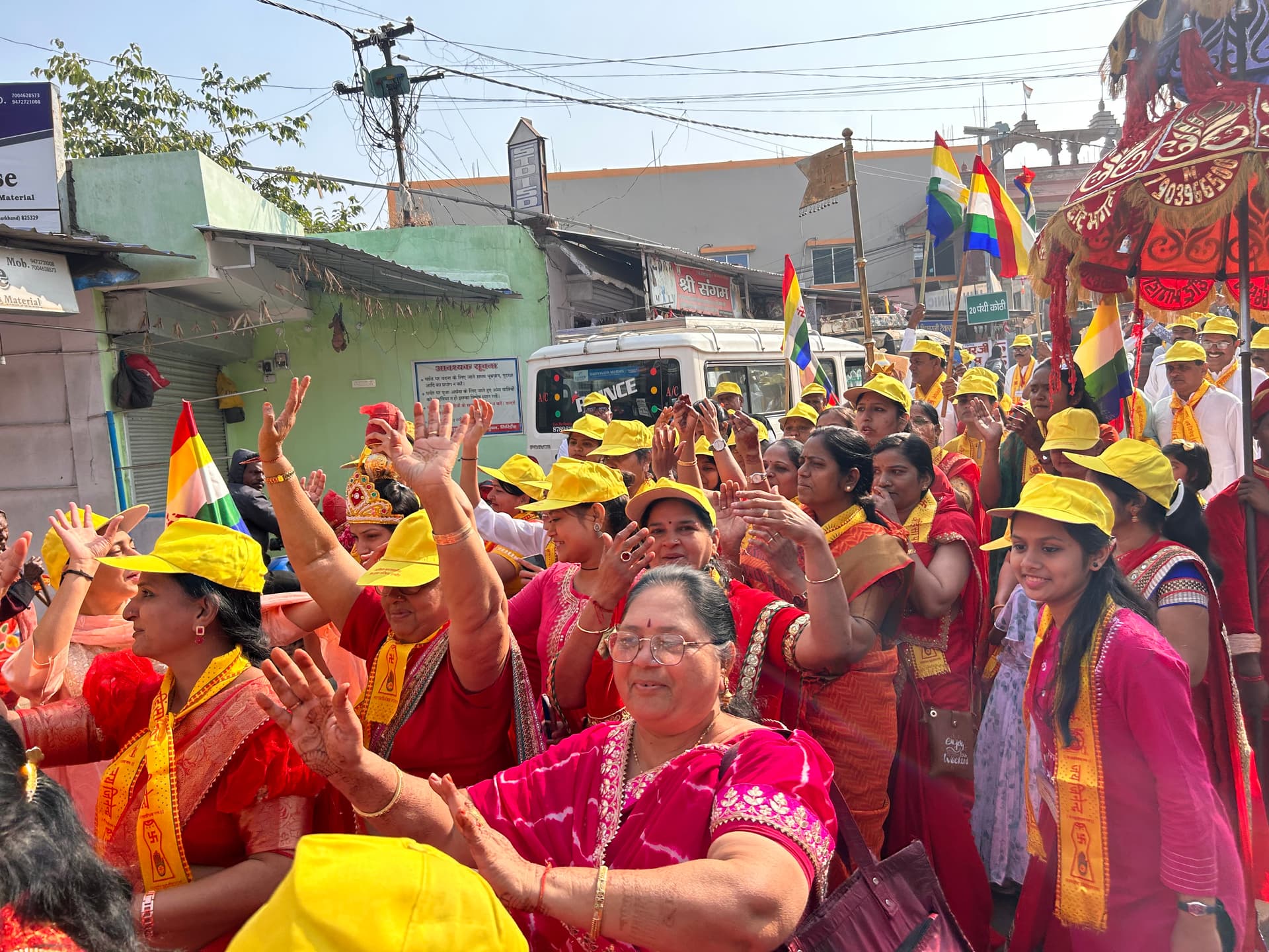 गिरिडीह : तीर्थ यात्रियों एवं पर्यटकों से गुलजार हो रहा है विश्व प्रसिद्ध तीर्थ क्षेत्र मधुबन