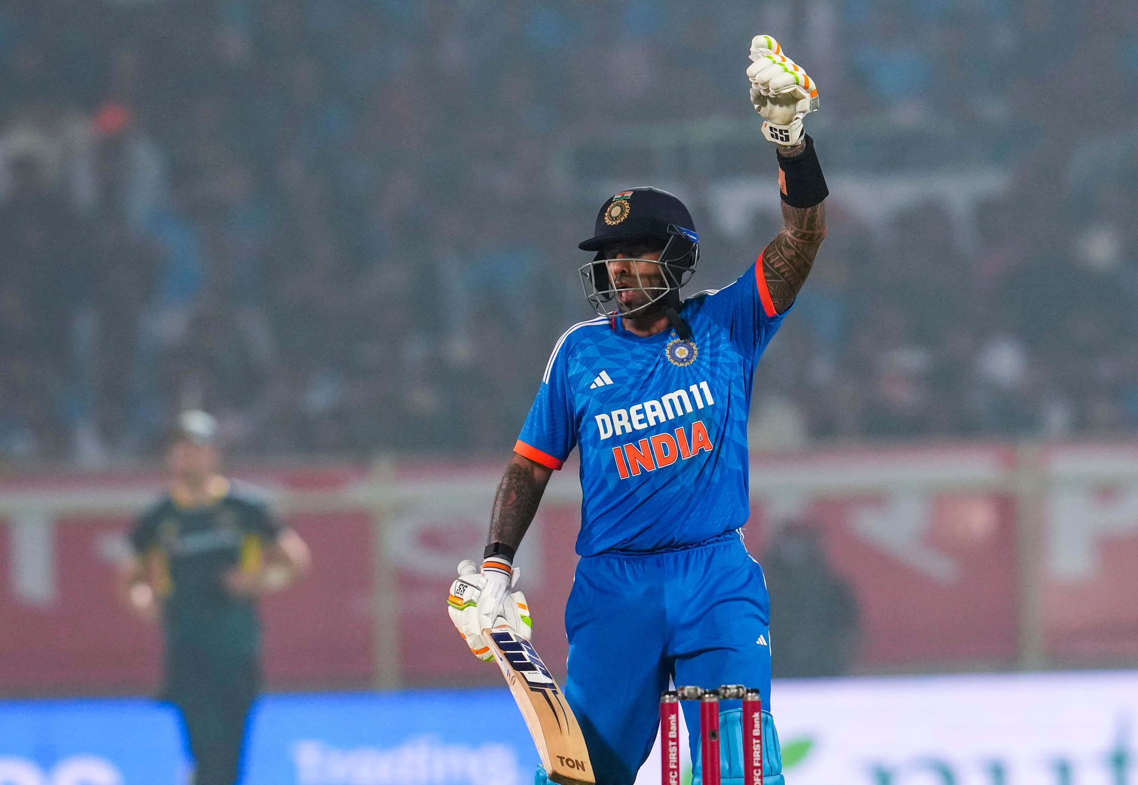 IND VS AUS 3rd T20 match में सूर्यकुमार मचा सकते हैं धमाल, टूटेगा विराट कोहली का ये रिकॉर्ड