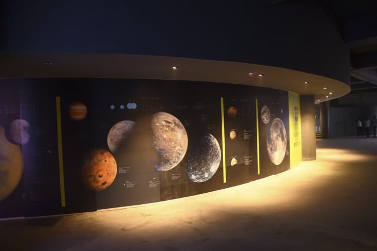 पटना के तारामंडल में चांद-मंगल पर चलने जैसा होगा एहसास, बापू टावर में गांधी जी की जीवनी से होंगे रूबरू