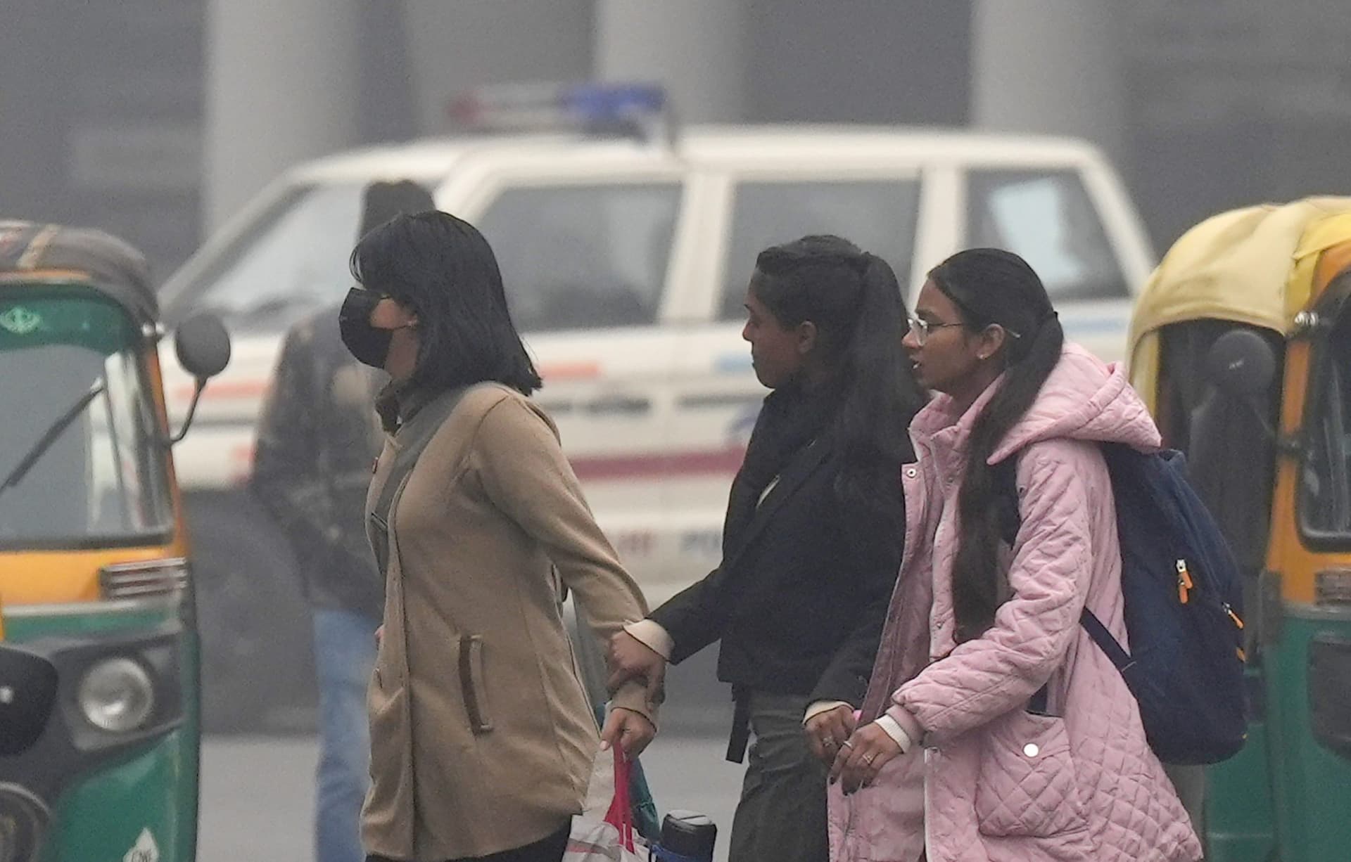 Weather Forecast: बिहार-यूपी को कब मिलेगी शीतलहर से राहत? जानें आपके इलाके के मौसम का हाल