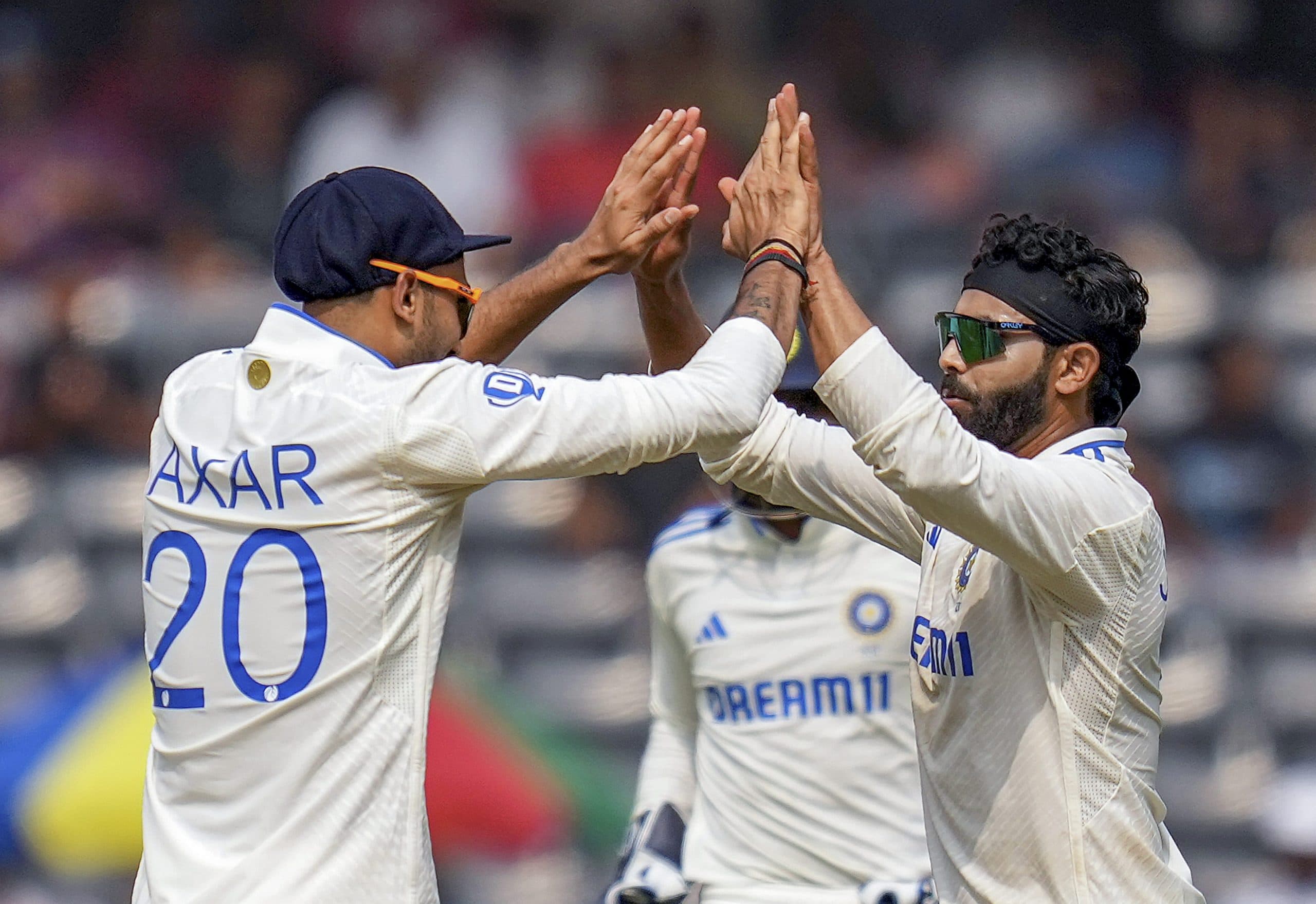 IND vs ENG: भारतीय गेंदबाजों ने इंग्लैंड के 'बैजबॉल' की बजा दी बैंड, पहले दिन टूटे कई रिकॉर्ड