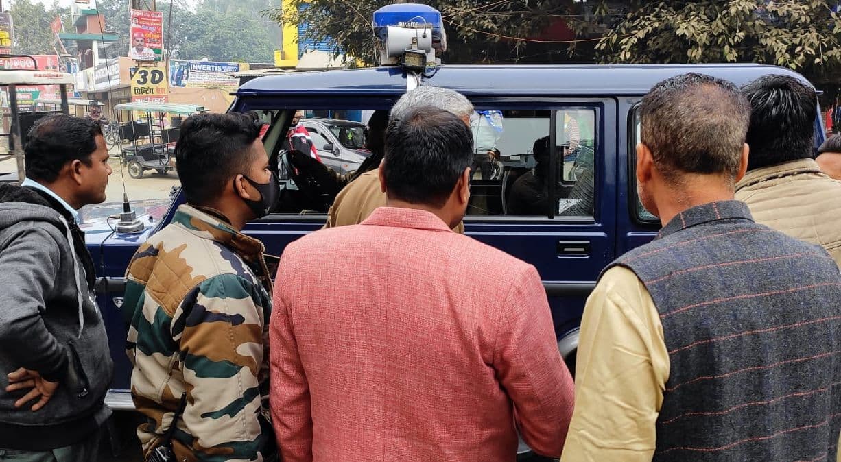 Pilibhit News: पीलीभीत में स्कूल के बाहर छात्रा के अपहरण की कोशिश, बदमाशों की तलाश में जुटी पुलिस