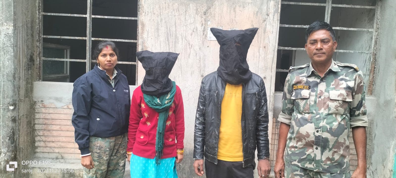 गिरिडीह: न्यूड वीडियो रिकार्डिंग कर ब्लैकमेल करने के मामले में देवर-भाभी गिरफ्तार, 5 मोबाइल व 6 सिमकार्ड बरामद