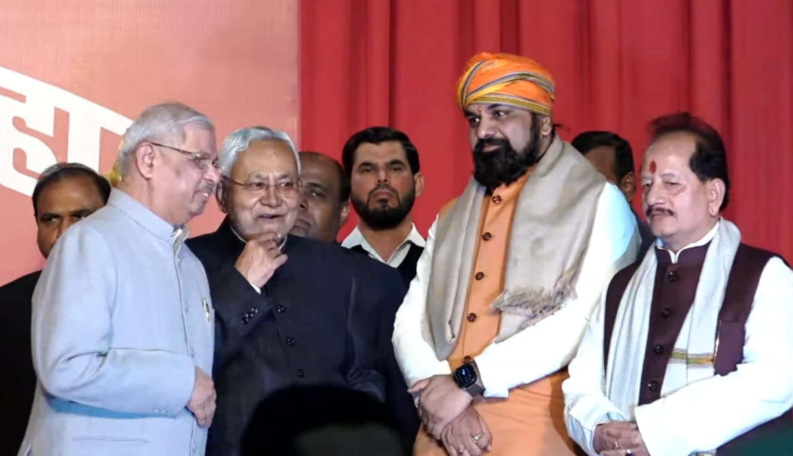 फ्लोर टेस्ट से पहले आज बोधगया कूच करेंगे BJP विधायक, नीतीश कुमार ने जदयू MLA को पटना बुलाया