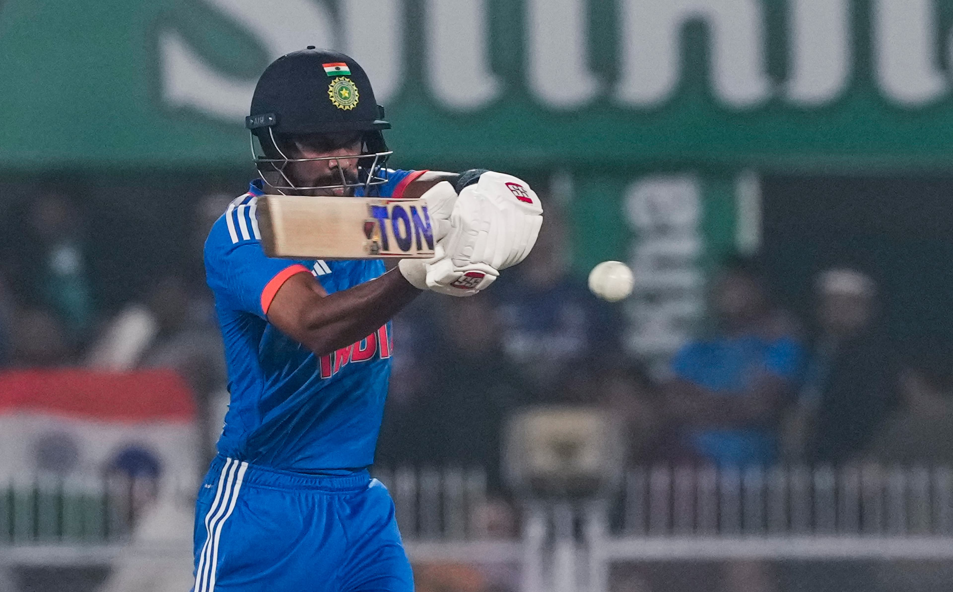 IND vs AUS 3rd T20: रुतुराज गायकवाड़ के नाबाद 123 रन की मदद से भारत ने ऑस्ट्रेलिया को दिया 223 रनों का लक्ष्य