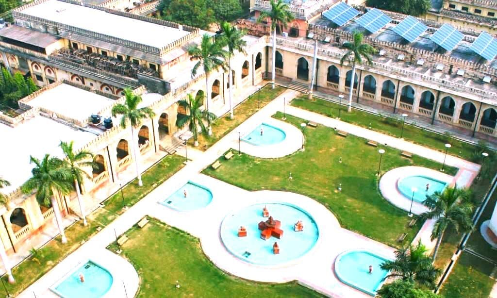 Prayagraj News: इलाहाबाद विवि में 18 से 30 अक्टूबर तक एंट्रेंस एग्जाम्स, एलएलबी में 10,000 से अधिक आवेदन