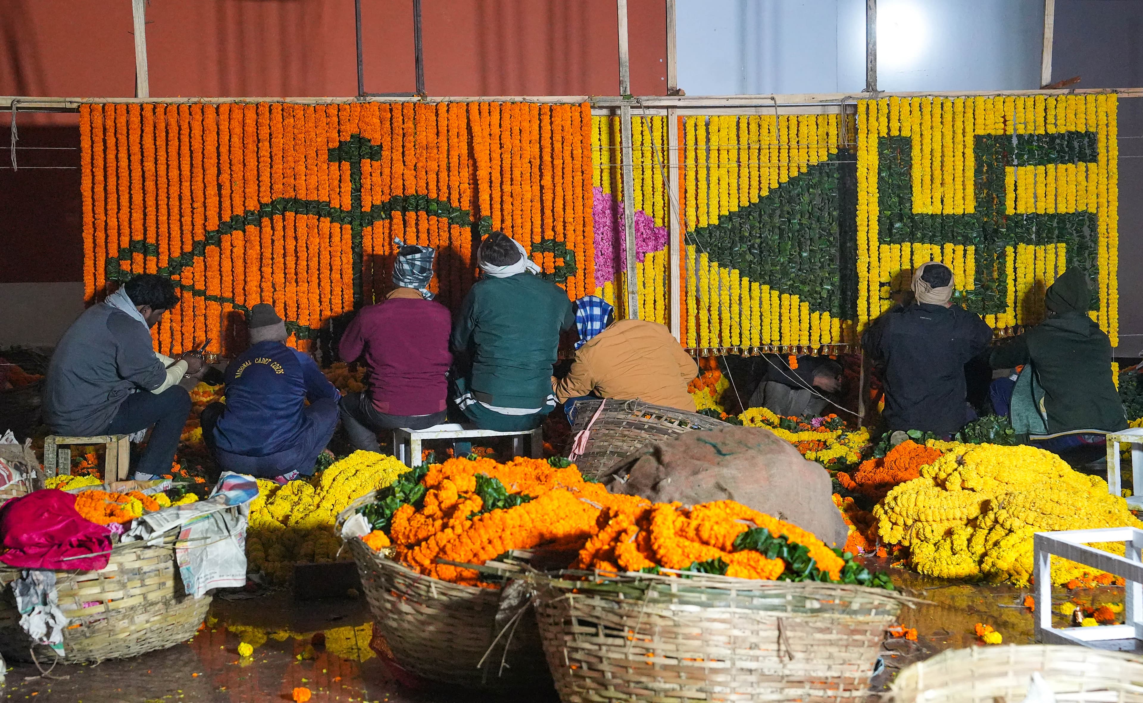 25 दिन शेष: अयोध्या में राम मंदिर के प्राण प्रतिष्ठा के दिन उतरेंगे 100 विमान, होगी पुष्प वर्षा