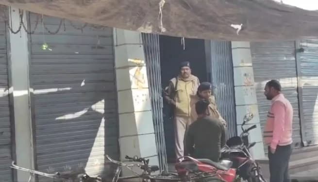 बिहार के रक्सौल में आईटी का छापा, कपड़ा व्यवसायी के घर मिली अकूत संपत्ति