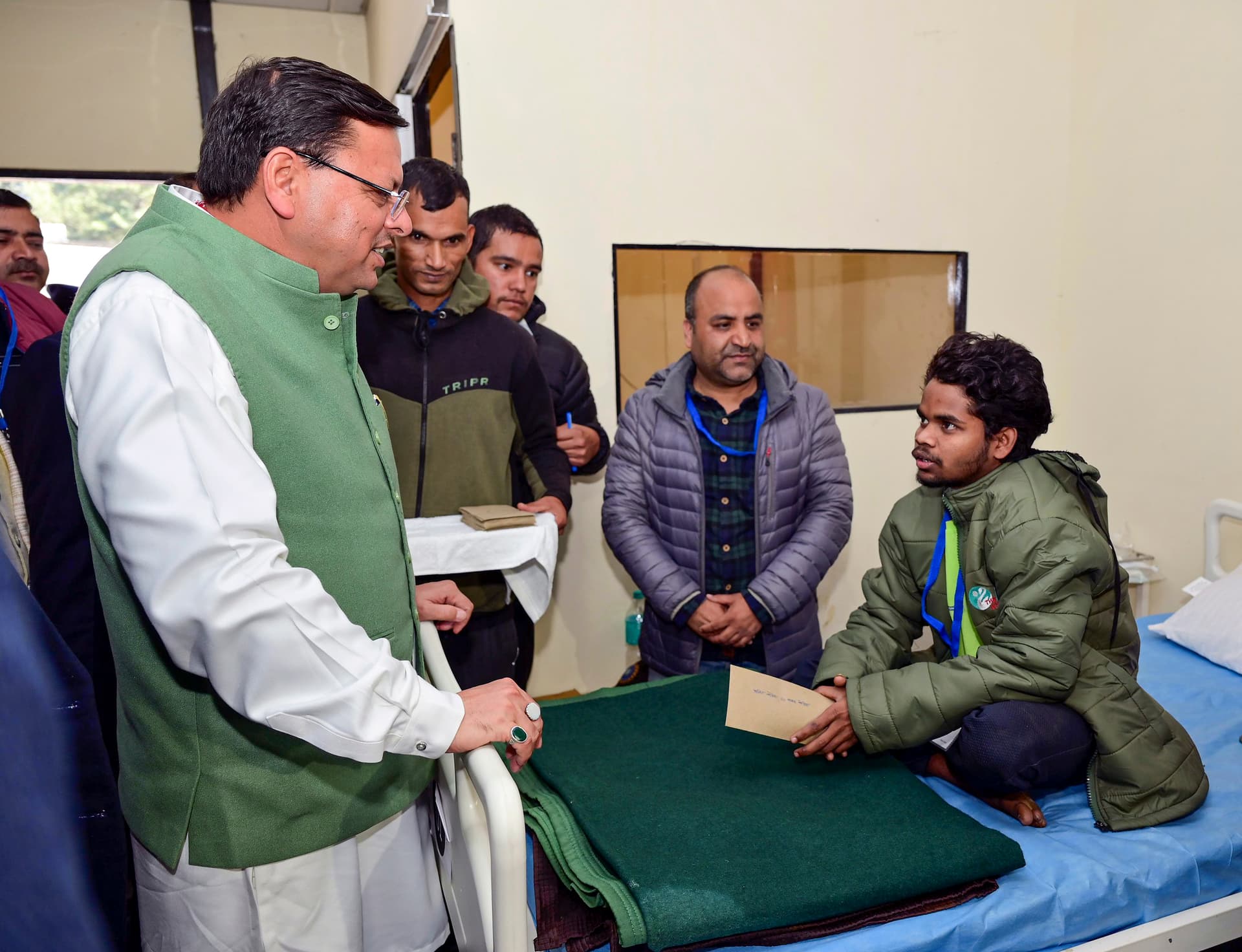 उत्तराखंड सुरंग हादसा: कब अपने घर लौटेंगे सुरंग से निकले मजदूर ? एम्स-ऋषिकेश ने बताया