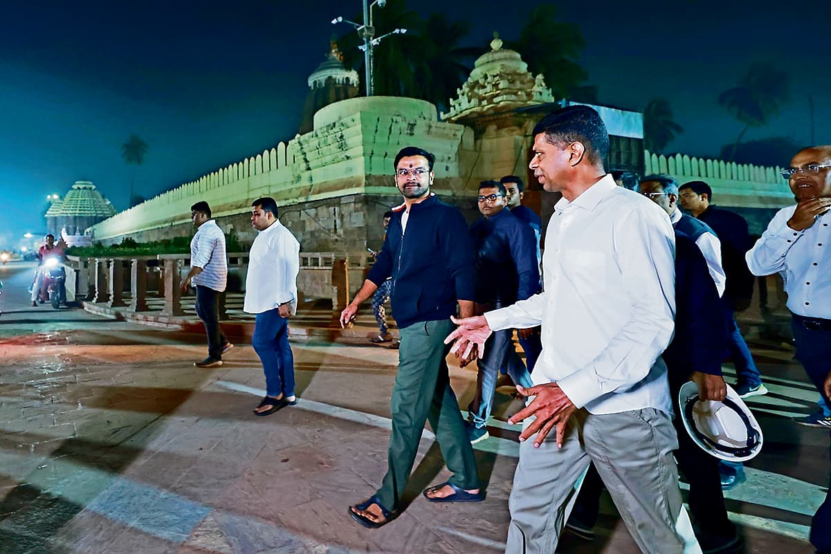 वीके पांंडियन ने श्रीमंदिर परिक्रमा परियोजना का लिया जायजा, दर्शन की व्यवस्था दुरुस्त करने के दिए निर्देश