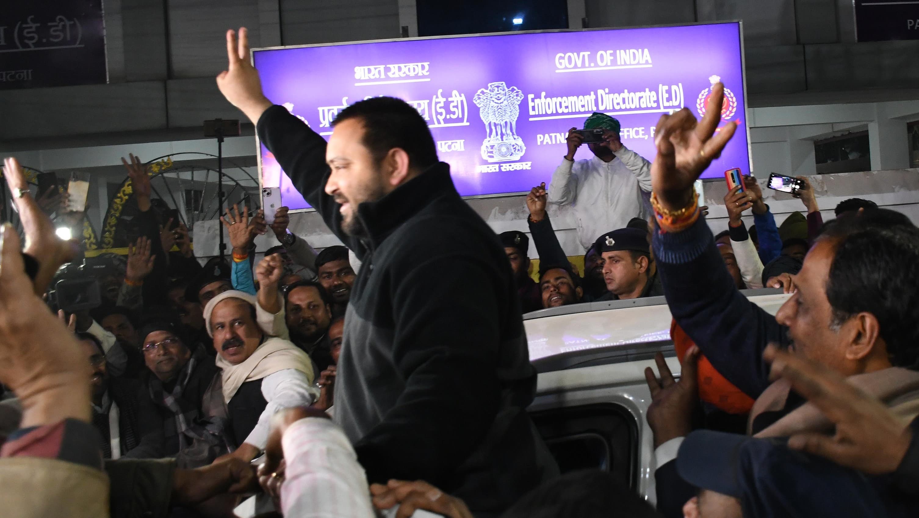 Land For Job Scam: इडी ने पूछा- नाबालिग थे, तो कंपनी बनाने का आइडिया कैसे आया; पढ़िए तेजस्वी का जवाब..