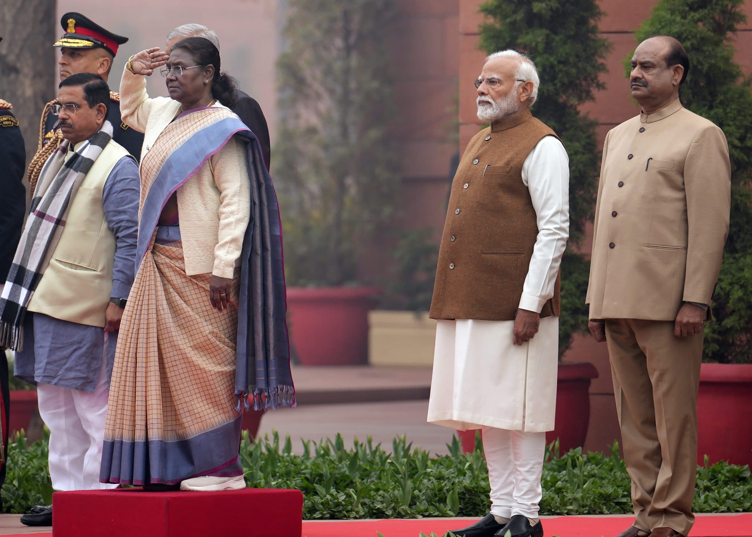 राम मंदिर से लेकर 5वीं सबसे बड़ी अर्थव्यवस्था बनने तक, बोलीं राष्ट्रपति द्रौपदी मुर्मू- एक भारत, श्रेष्ठ भारत