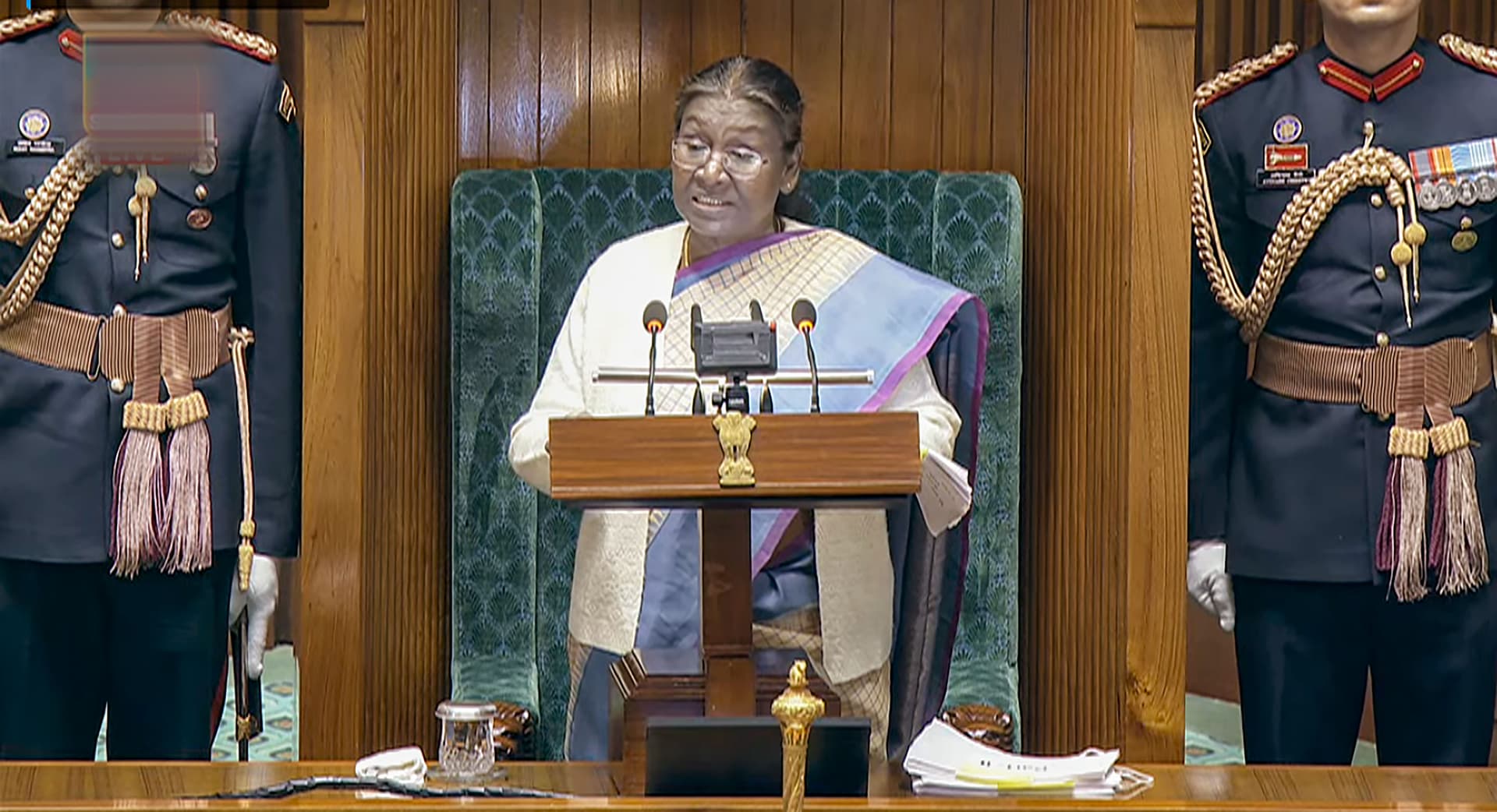 Budget Session: एक भारत, श्रेष्ठ भारत 21वीं सदी के लिए मूल मंत्र, बजट सत्र में बोलीं राष्ट्रपति द्रौपदी मुर्मू