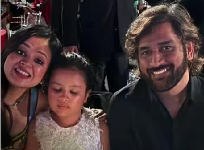 MS DHONI ने परिवार संग मनाया नया साल, साक्षी ने इंस्टाग्राम पर वीडियो किया अपलोड