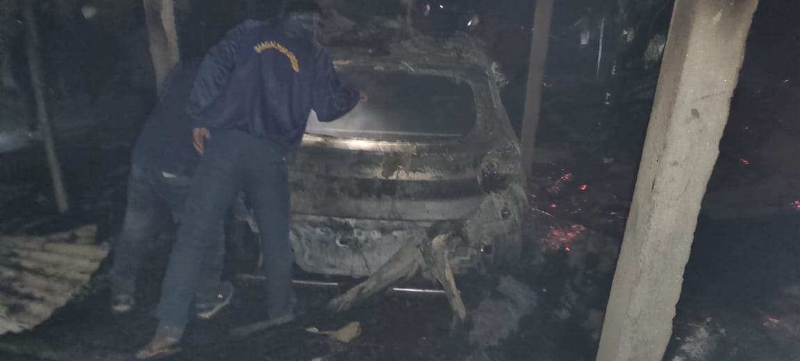 मधेपुरा में भीषण अगलगी, चार घर व एक वाहन राख, दो दर्जन बकरी भी जिंदा जली