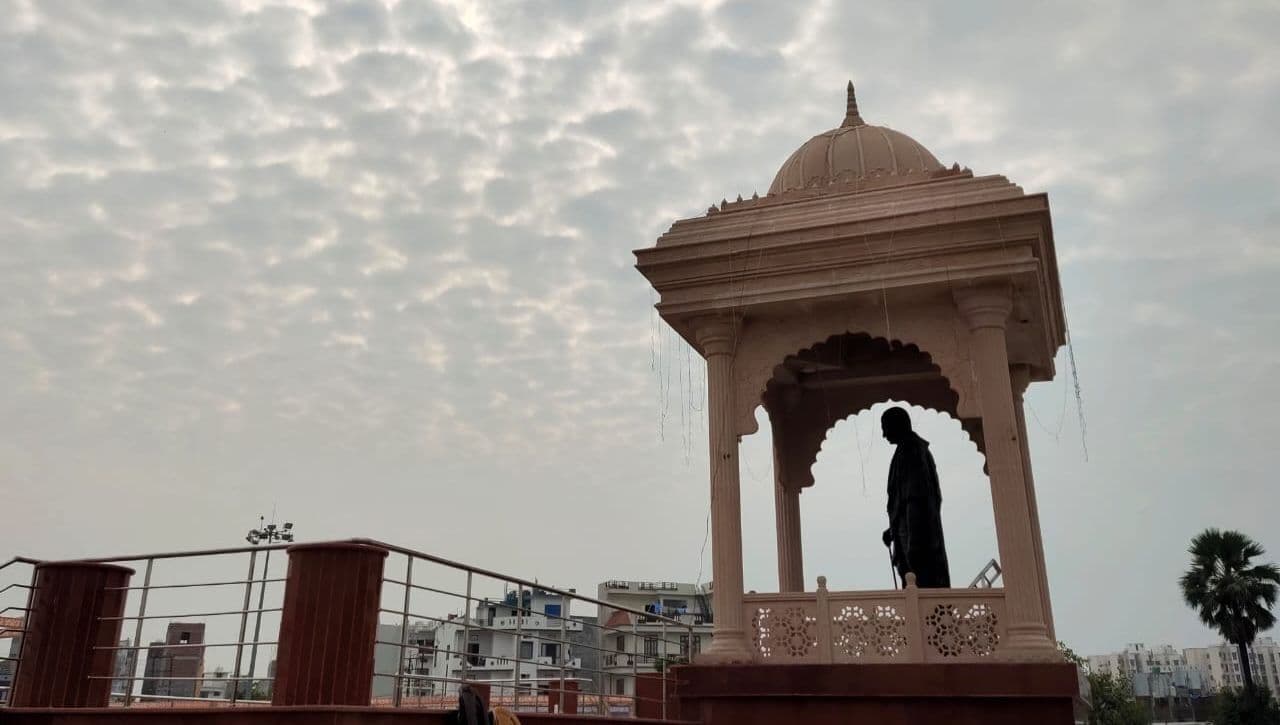 Gorakhpur News: CM योगी का शहर बेबस, सांस पर प्रदूषण का जानलेवा पहरा, बच्चों और बुजुर्गों का हाल बेहाल