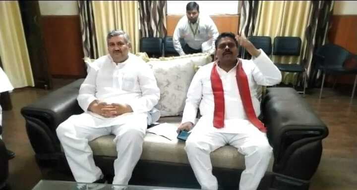 Bareilly: अखिलेश यादव के खिलाफ पार्टी में बगावती सुर! विधायक शहजिल इस्लाम ने सपा की जांच टीम से बनाई दूरी