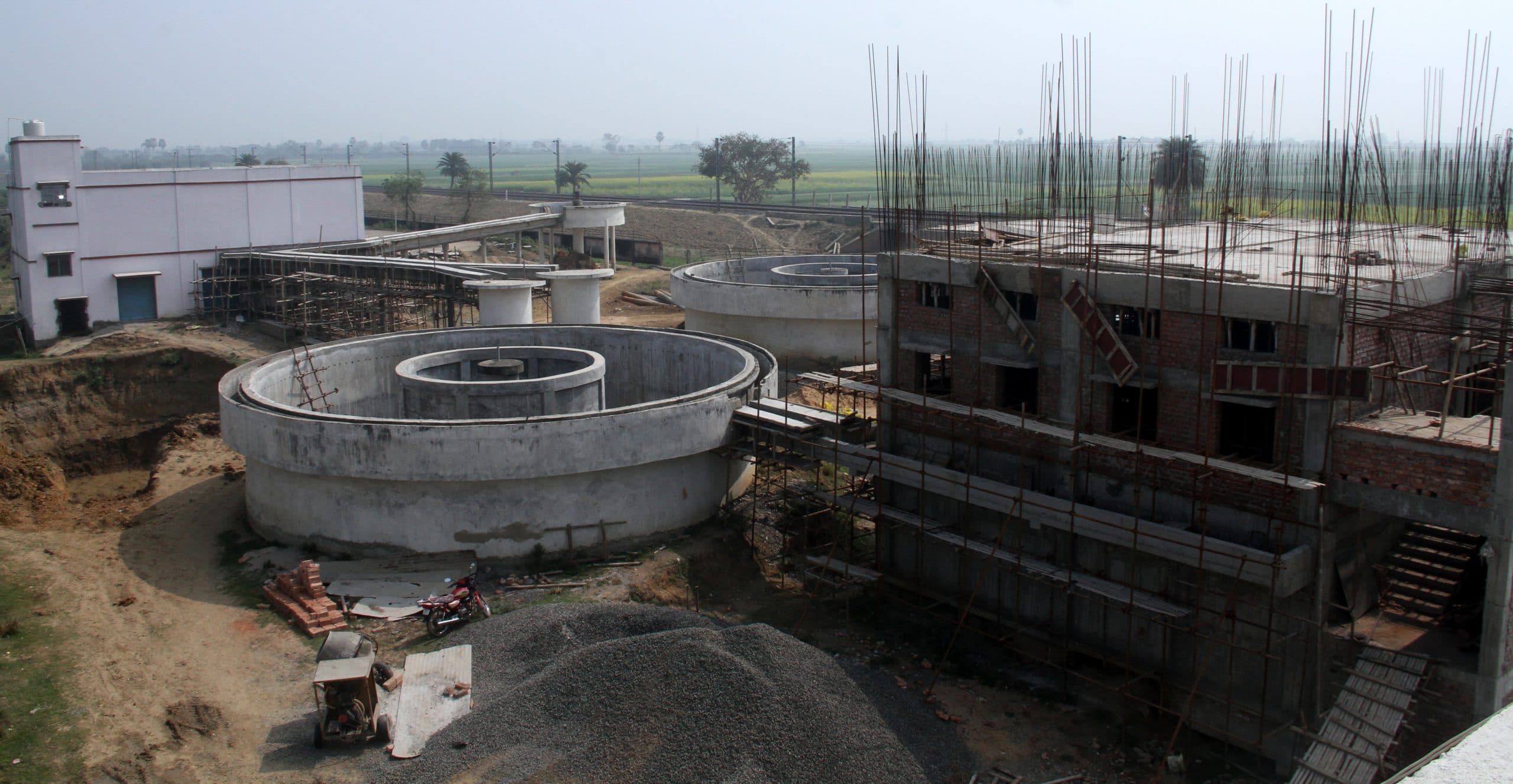 भागलपुर: सुलतानगंज-नाथनगर ग्रामीण जलापूर्ति योजना अधर में, एक दशक बाद भी नहीं बुझी प्यास