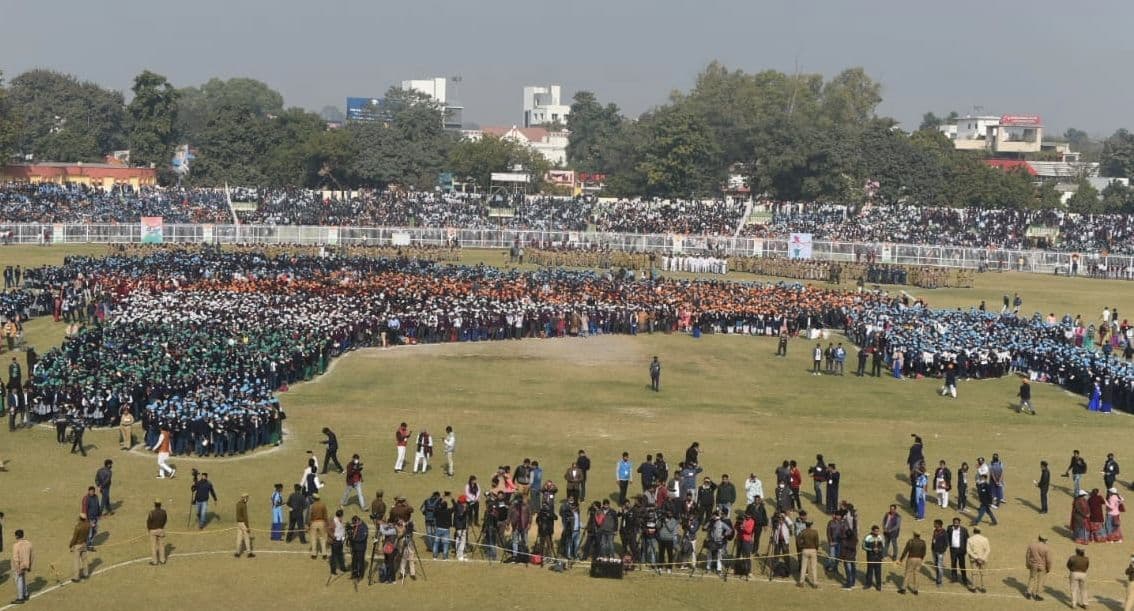 लखनऊ में ‘आजादी का अमृत महोत्सव’, देश प्रेम से जुड़ी शानदार प्रस्तुति, तसवीरों में देखिए खास झलकियां