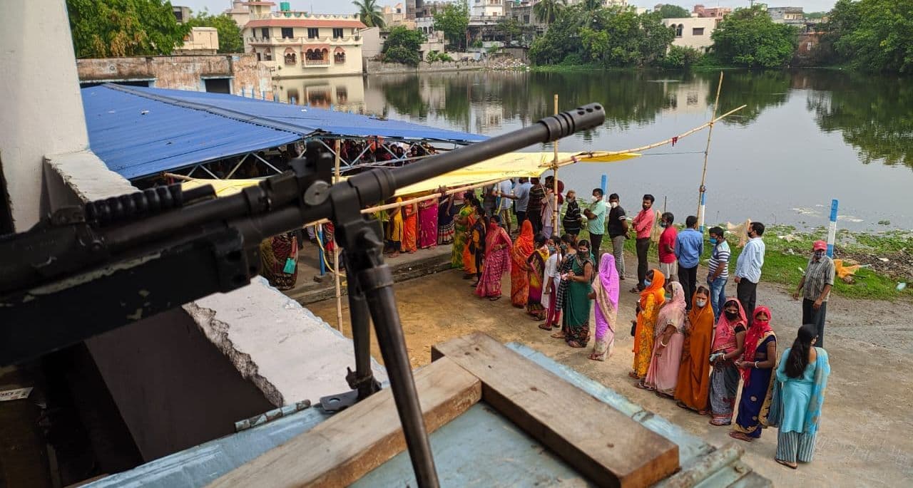 छठे चरण में भी हिंसा की कई घटनाएं, शुक्रवार तक आएगी वोटिंग प्रतिशत की अंतिम अपडेट