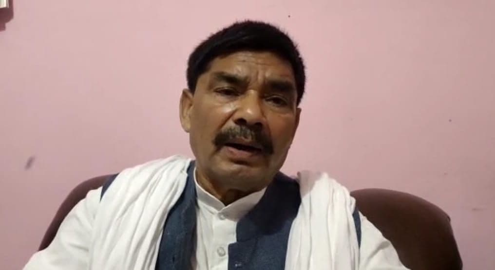 नेताजी के बिगड़े बोल: जाति विशेष के लिए सांसद पकौड़ी लाल की अभद्र भाषा, वीडियो वायरल होने पर दी सफाई