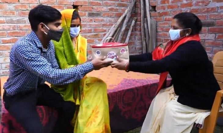 Aligarh News: नई-नवेली दुल्हन को मुंह दिखाई में खास तोहफा, सरकार देने जा रही शगुन किट