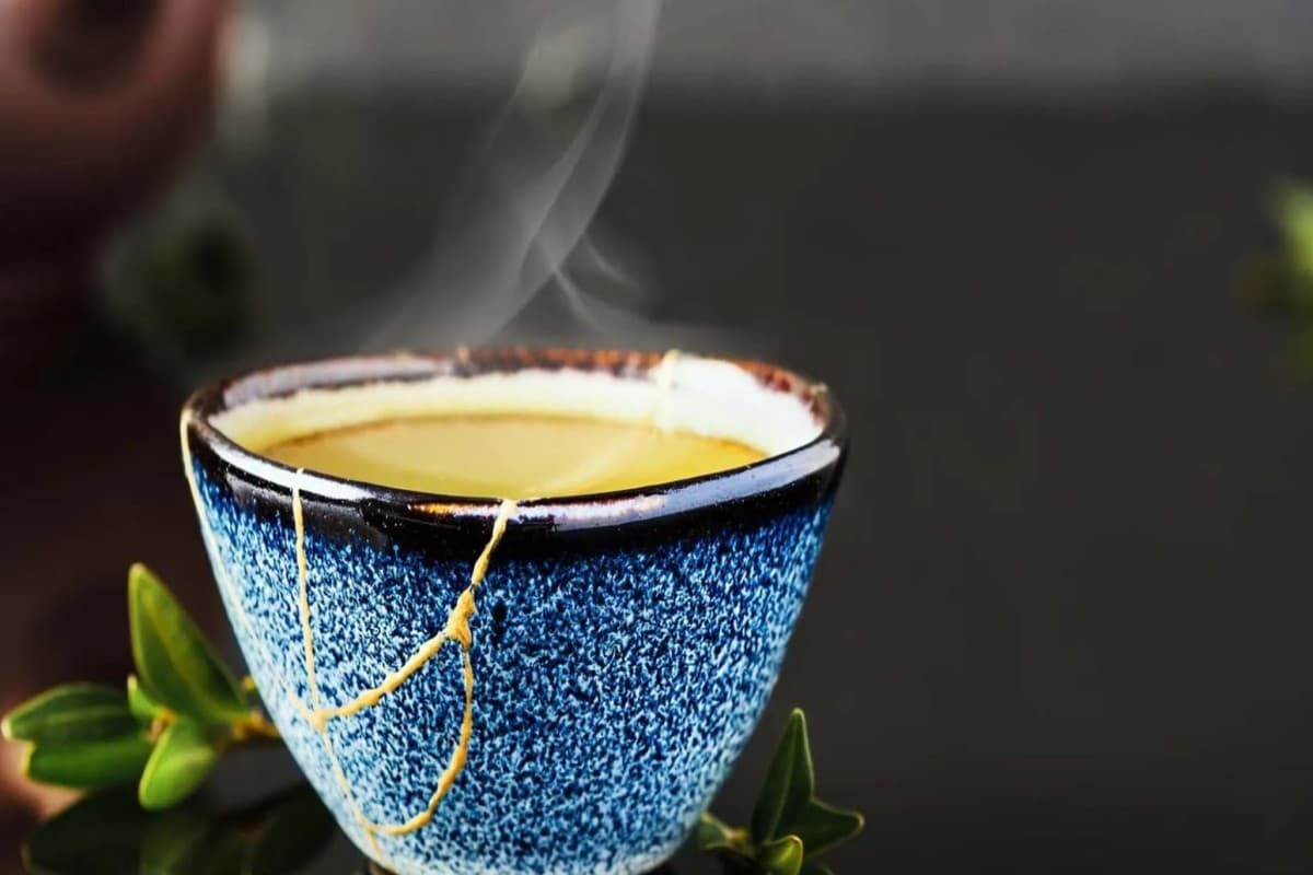 Tea Side Effects: अगर आप भी सुबह खाली पेट पीते हैं चाय तो संभल जाइए, दे रहे हैं इन खतरनाक बीमारियों को दावत