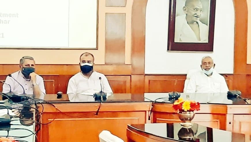 बिहार में संपूर्ण लॉकडाउन या सिर्फ वीकेंड कर्फ्यू, CM नीतीश कुमार कल करेंगे फैसला, पढ़ें अब तक का Corona Update