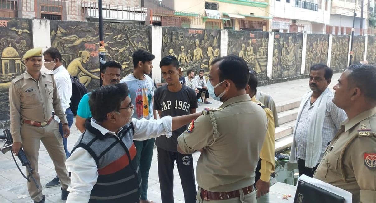 काशी में RSS शाखा संचालन के दौरान बमबाजी, इलाके में दहशत, सीसीटीवी खंगाल रही पुलिस