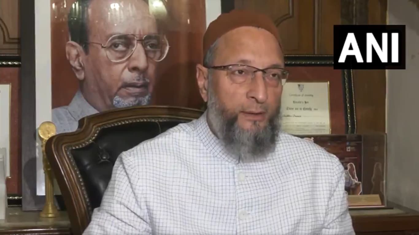 नीतीश कुमार, तेजस्वी यादव और प्रधानमंत्री मोदी ने बिहार की जनता को दिया धोखा, सियासी हलचल पर बोले औवेसी