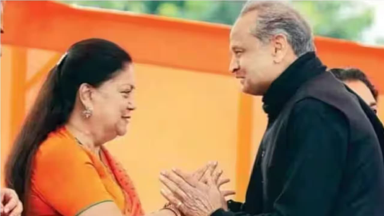 राजस्थान में बागियों और निर्दलीयों पर डोरे डालने लगीं भाजपा-कांग्रेस, राज्यपाल से मिले वसुंधरा-गहलोत