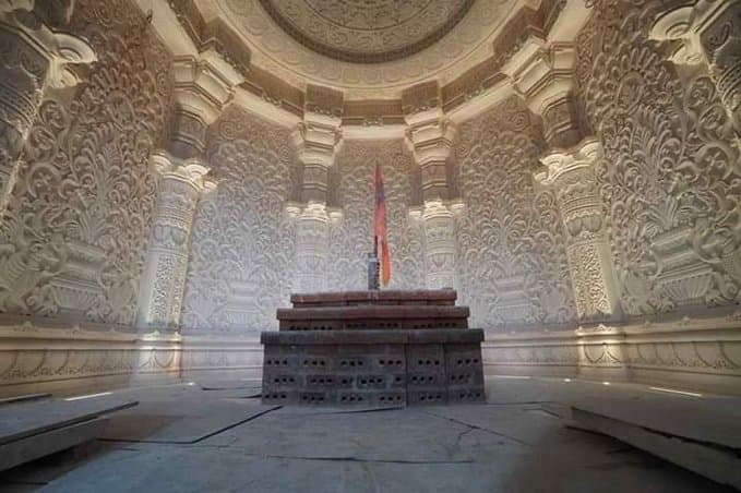 राम मंदिर प्राण प्रतिष्ठा: 20 जनवरी को सरयू जल से धोया जाएगा गर्भगृह, 50 हजार करोड़ के कारोबार का अनुमान