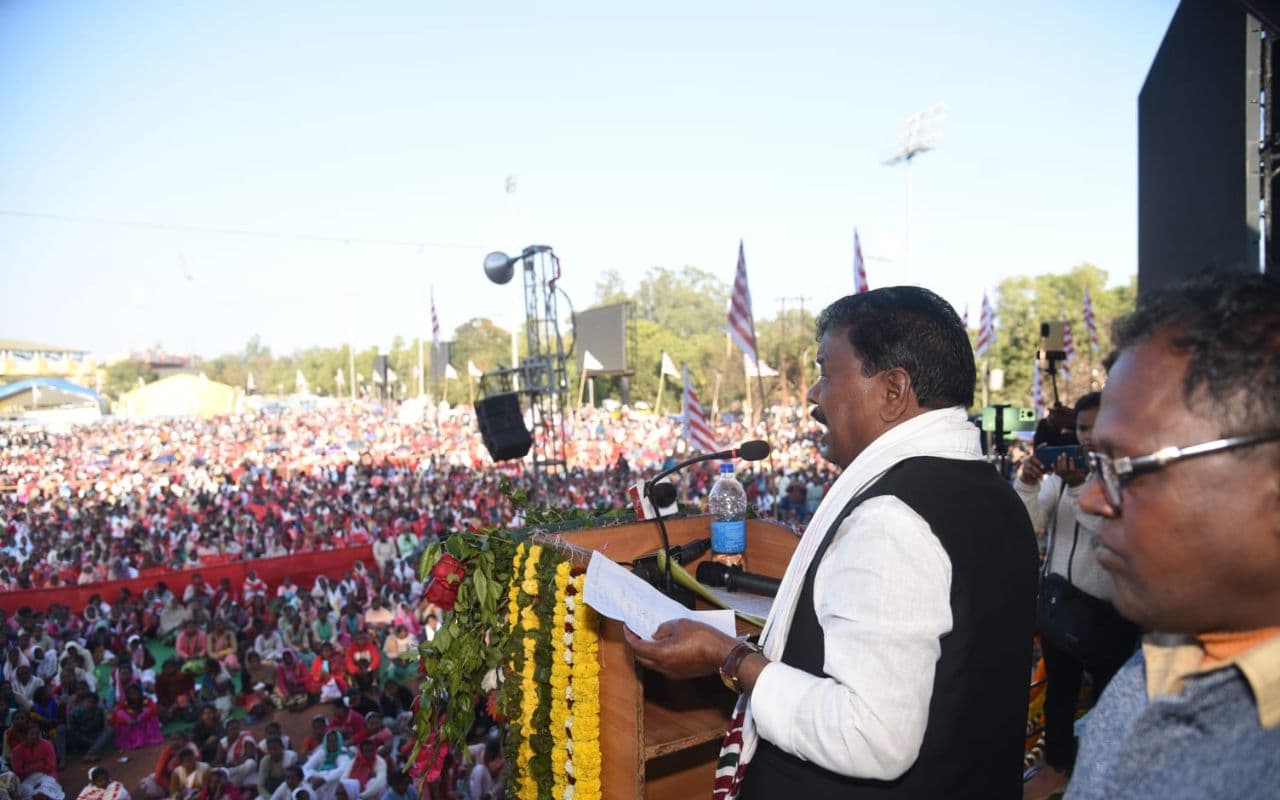 झारखंड: आदिवासी एकता महारैली में बोले बंधु तिर्की, हक-अधिकार मांगने पर विरोधी हो जाते हैं एकजुट