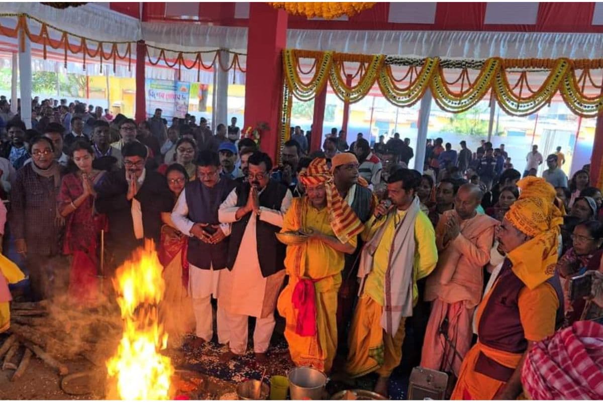 पश्चिम बंगाल : अनुब्रत मंडल की भलाई की कामना के लिये बीरभूम में महायज्ञ का आयोजन