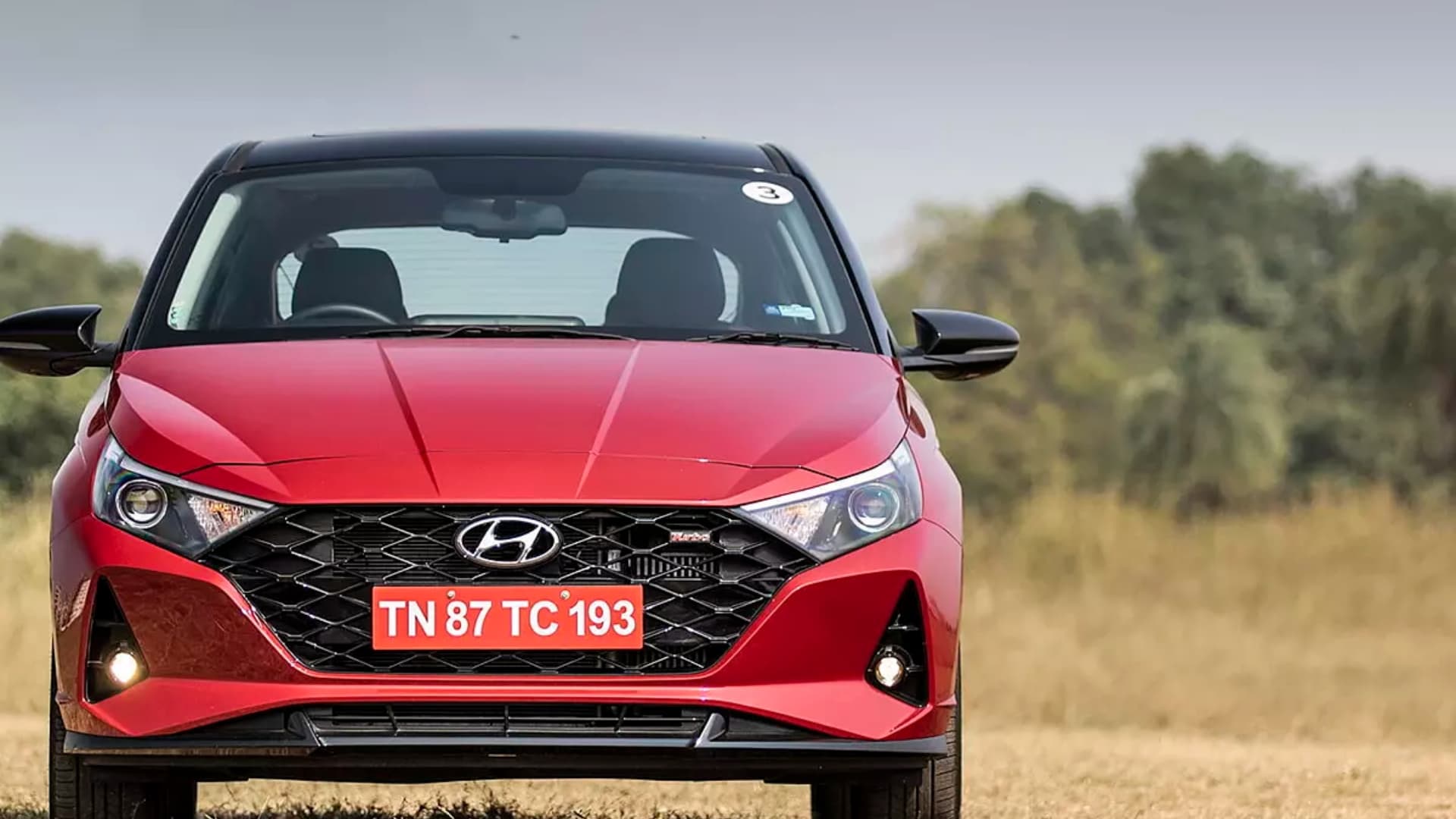 Hyundai i20: नई दुनिया...नई रफ्तार...नई कहानी! जानें इस हैचबैक कार से जुड़ी हर खास बात