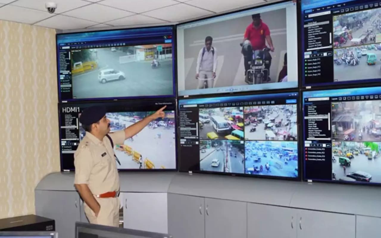रांची वालों सावधान...ट्रैफिक नियम उल्लंघन को देख रहा है ऊपरवाला! एक साल में कटे 1.4 लाख चालान