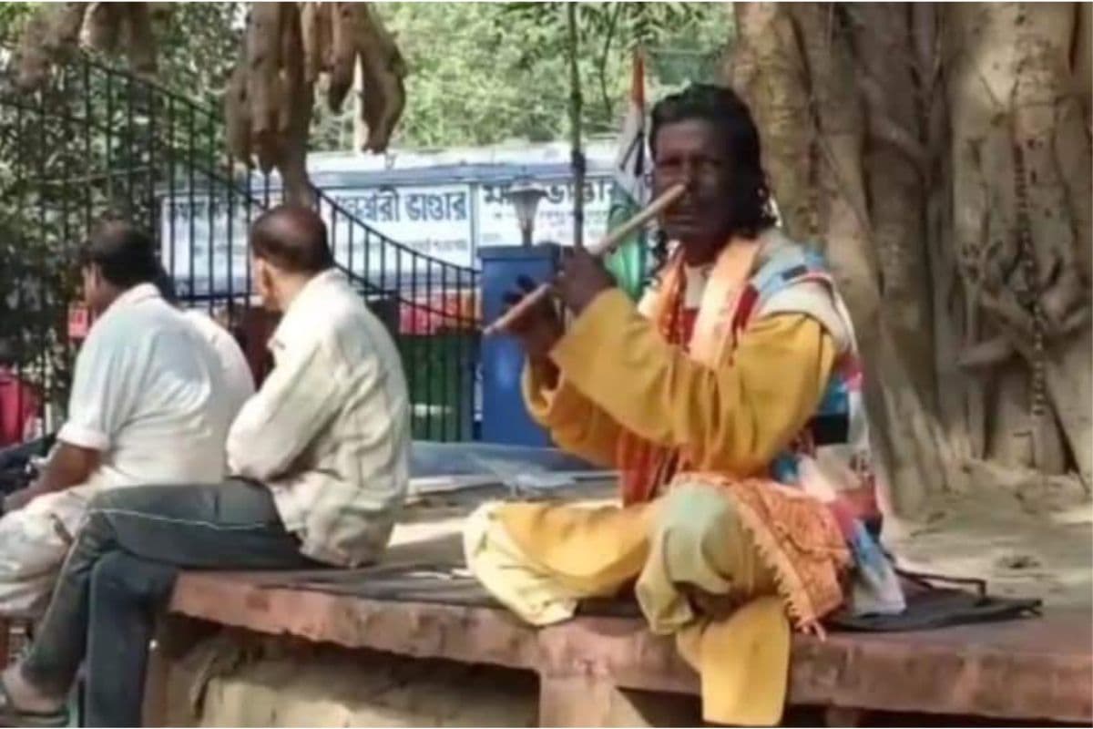पश्चिम बंगाल : अमेरिका में प्रतिभा बिखेरने के बाद आर्थिक तंगी से मंदिर में कमाई का रास्ता तलाश रहे शांतिराम