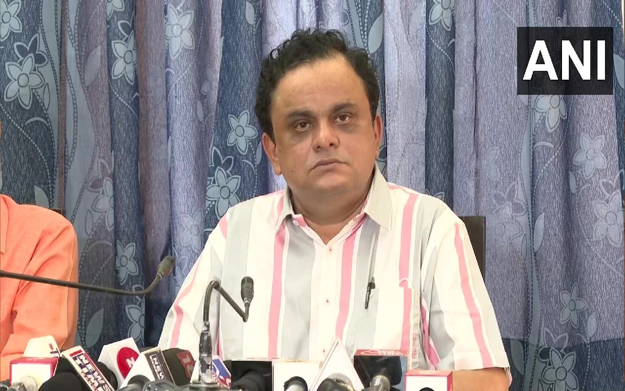 WB News : ब्रात्य बसु ने बदला बयान,जाने स्कूलों में 45000 रिक्त शिक्षक पदों काे लेकर क्या कहा…