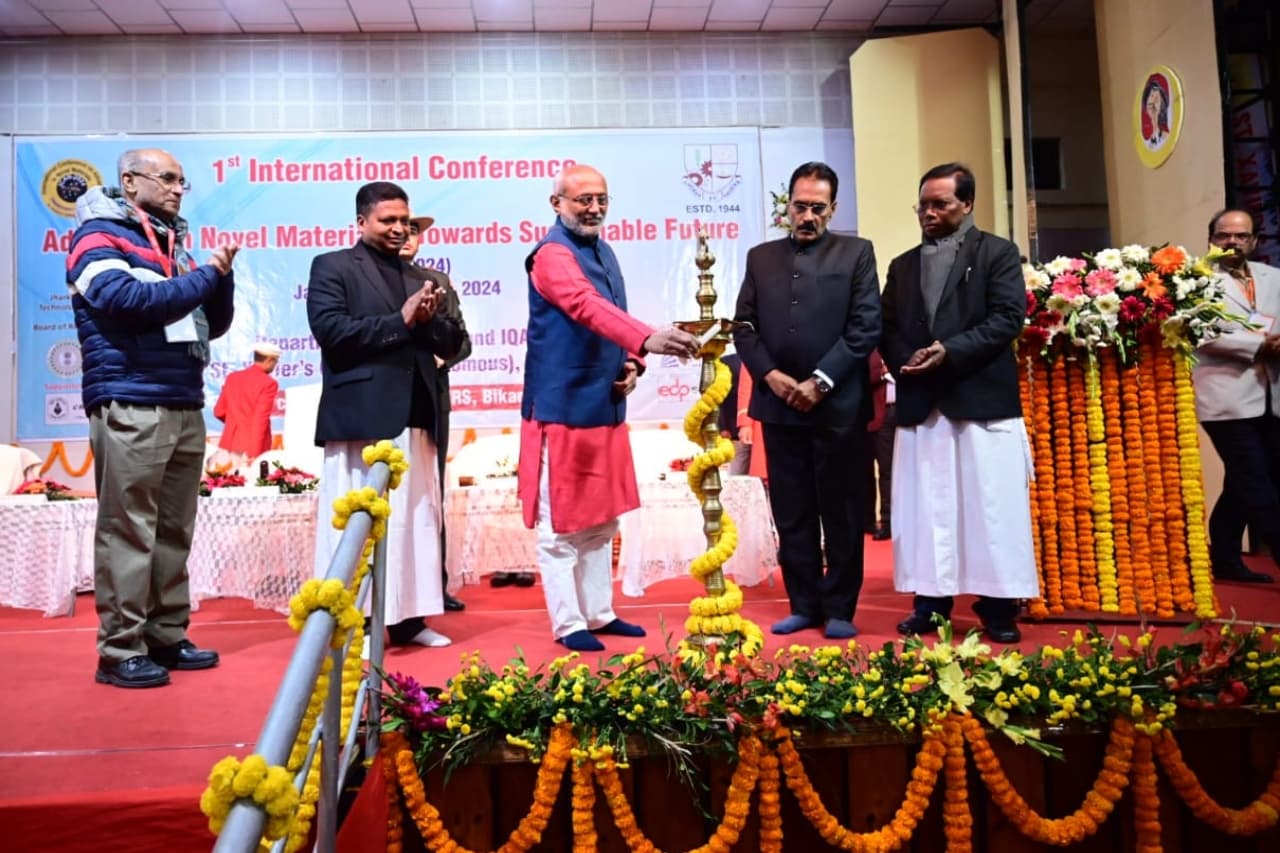 झारखंड: रांची के सेंट जेवियर्स कॉलेज में बोले राज्यपाल सीपी राधाकृष्णन, विकास के लिए नई तकनीक व खोज पर दें जोर