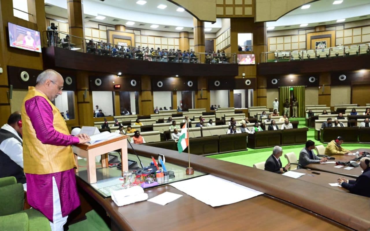 झारखंड: सदन के पहले दिन की आंखों-देखी, पहली बार सत्तापक्ष ने ही राज्यपाल सीपी राधाकृष्णन का किया विरोध