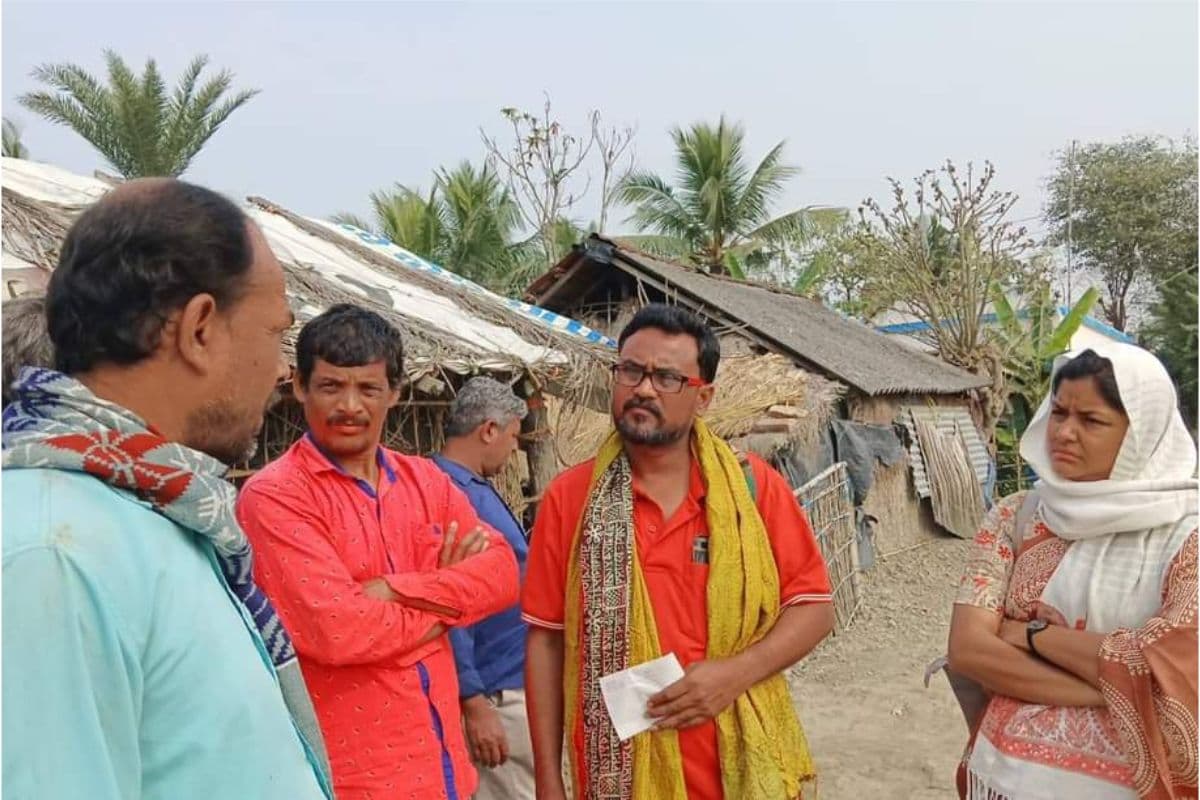 पश्चिम बंगाल : सुजीत बोस व पार्थ भौमिक पहुंचे संदेशखाली, मीनाक्षी मुखर्जी की पुलिस के साथ हुई झड़प