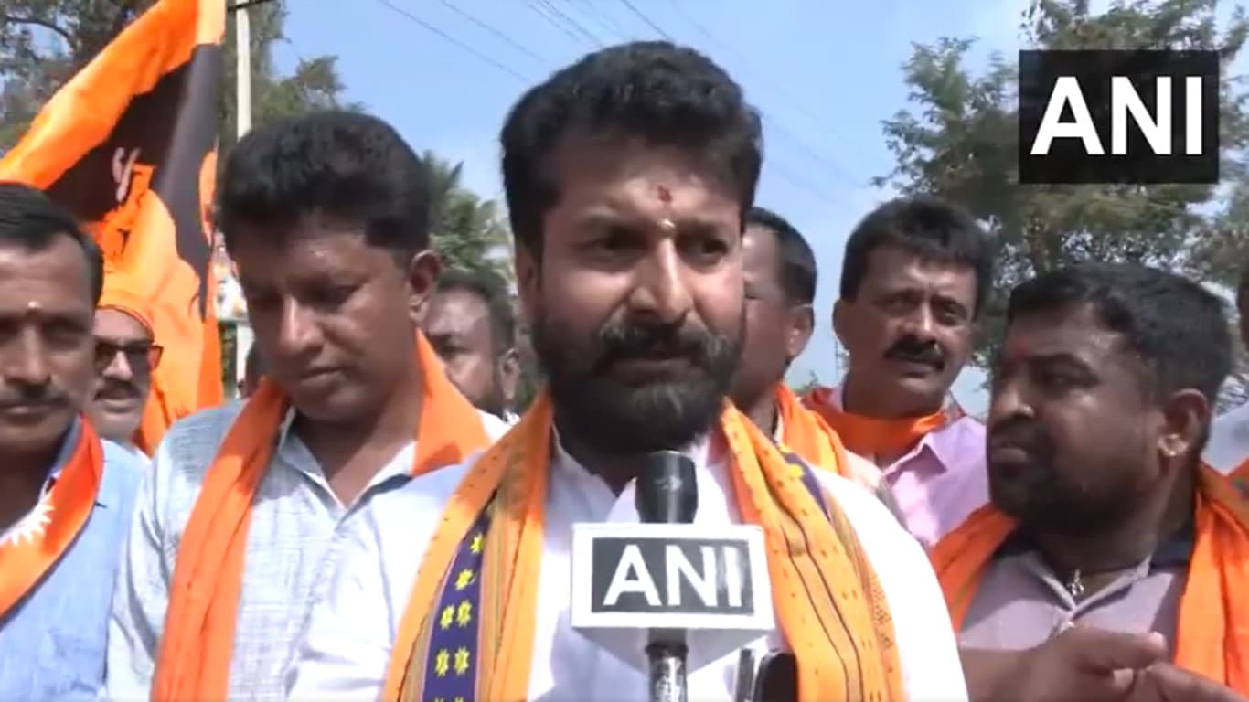 कर्नाटक में हनुमान ध्वज हटाने पर नहीं थम रहा बवाल, सीटी रवि बोले- कांग्रेस लगाना चाहती है तालिबानी झंडा