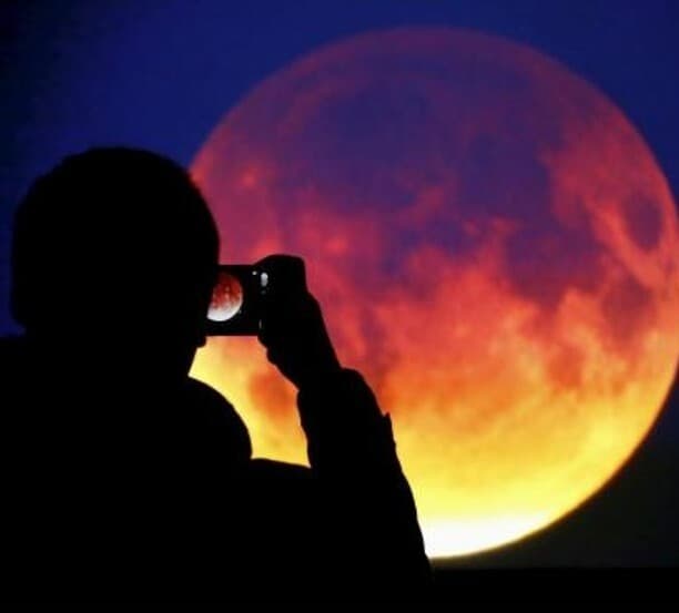 Chandra Grahan: साल 2023 का पहला चंद्र ग्रहण शुरू, जानिए कब-कहां देगा दिखाई और कब होगा खत्म