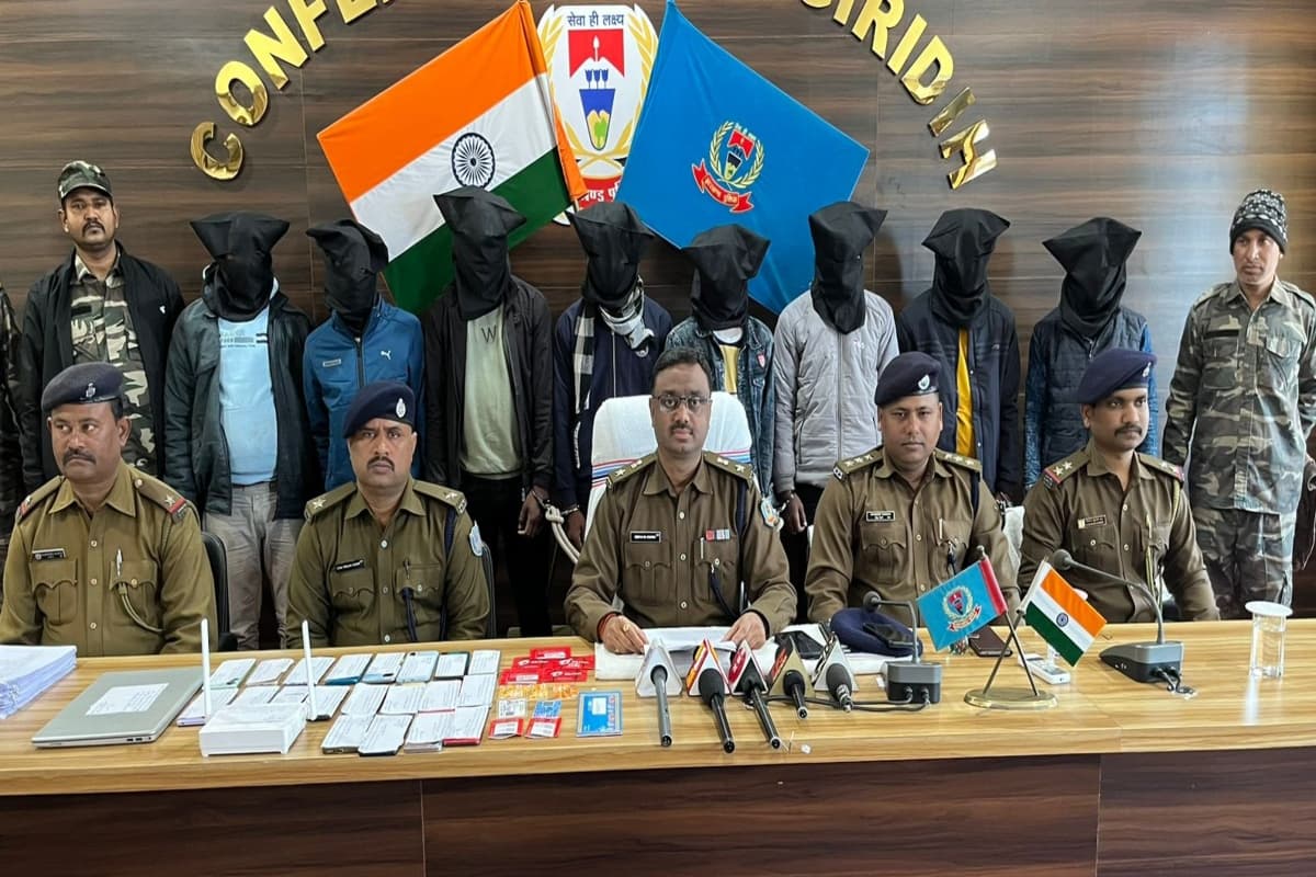 झारखंड: गर्भवती महिलाओं से ठगी करनेवाले आठ साइबर अपराधी अरेस्ट, चार महीने में 128 हो चुके गिरफ्तार