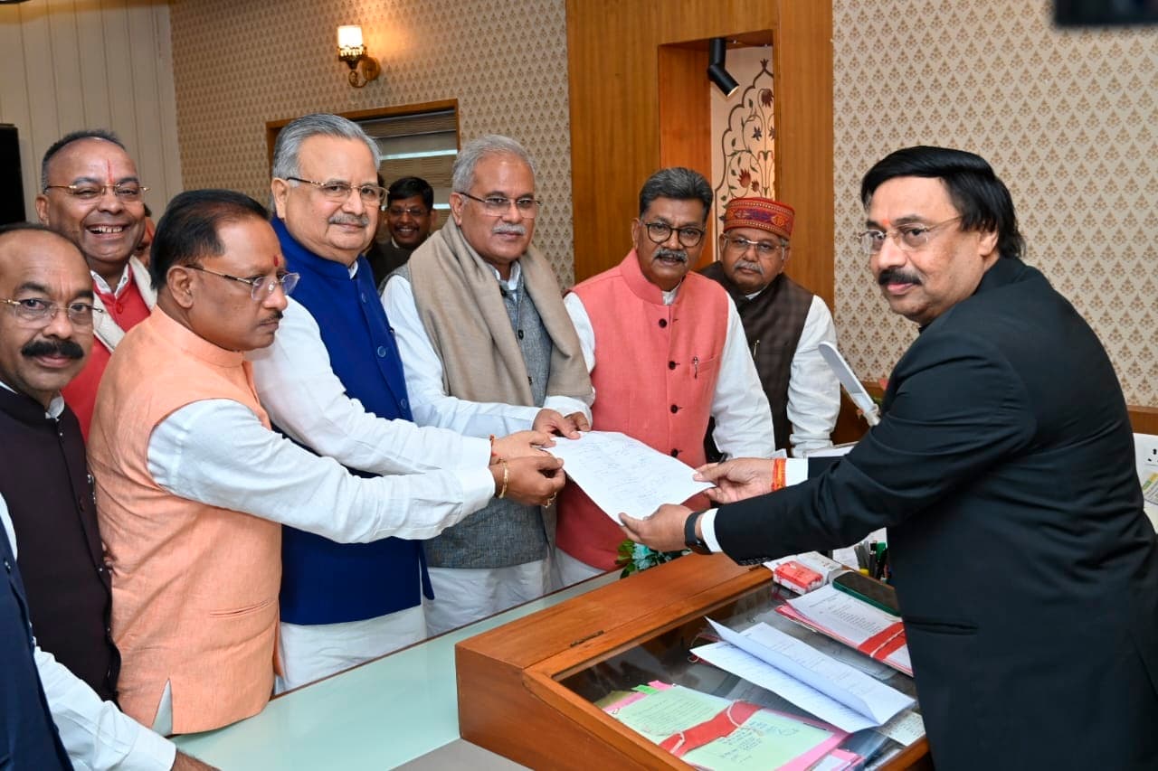 डॉ रमन सिंह होंगे छत्तीसगढ़ विधानसभा के अध्यक्ष, दाखिल किया नामांकन, कांग्रेस ने किया समर्थन